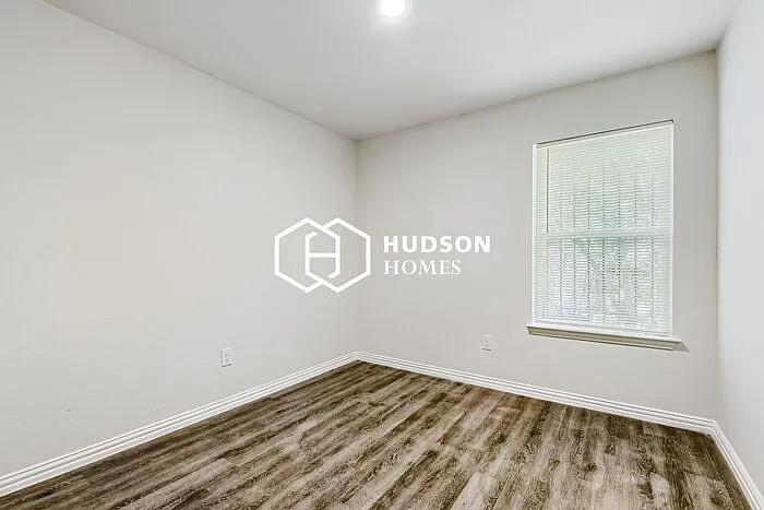 542 Rivas St #B — Photo 6