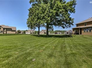 9512 Courtney Ave, Kansas City, MO 64138