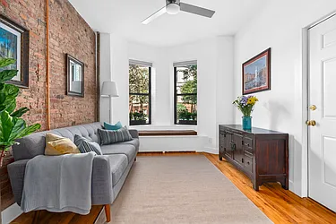 456 15th Street, #1R