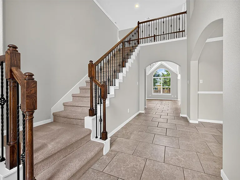 50 Vershire Cir — Photo 6