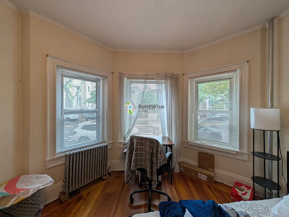 387 Harvard St #1L