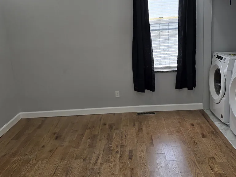 4307 Maryland Ave #1N — Photo 10