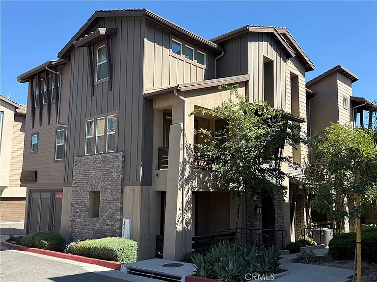 7362 Luminaire Pl — Photo 2