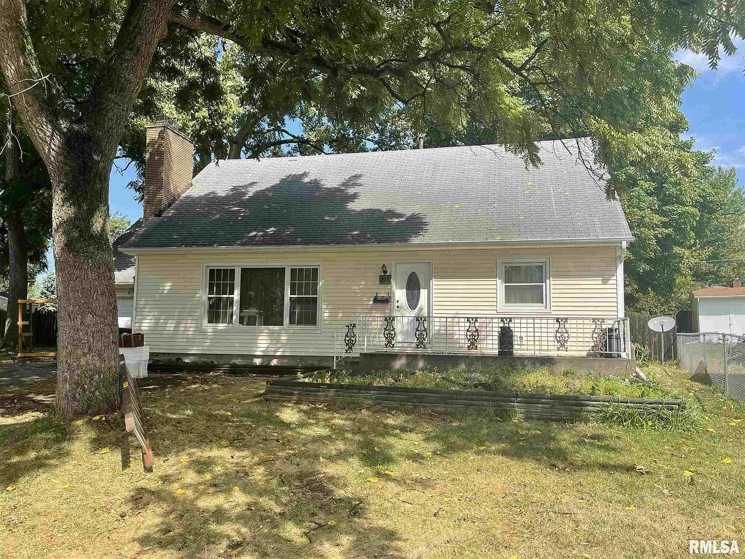 217 Hilltop Ct photo 1