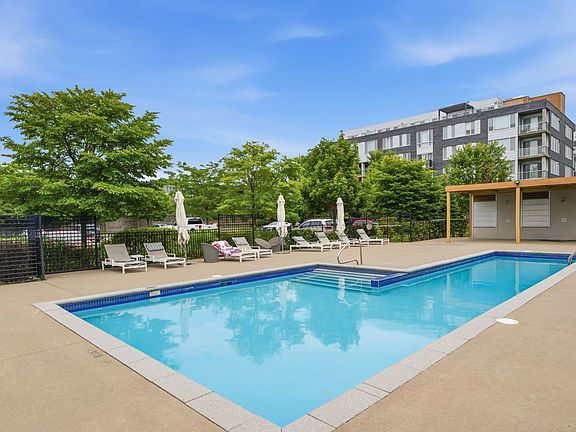 5th image of 6305 Boulevard Rome #502