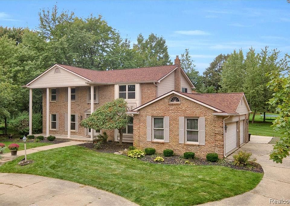 519 Charing Cross Dr, Grand Blanc, MI 48439 MLS 20230074853 Zillow