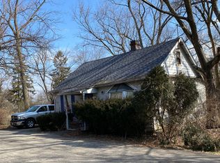 2321 N Quentin Rd, Palatine, IL 60074