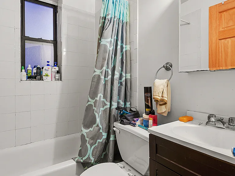 1219 1st Ave #3D — Photo 6