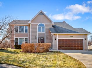 1204 Westchester Ct, Buffalo Grove, IL 60089