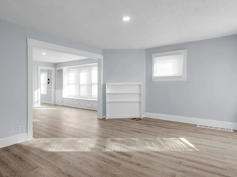 11215 Whitmore Ave #B — Photo 13