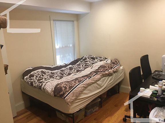 5th image of 11 Higgins St #2