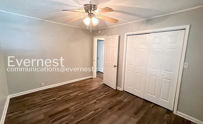 3217 Plaza Cir — Photo 15