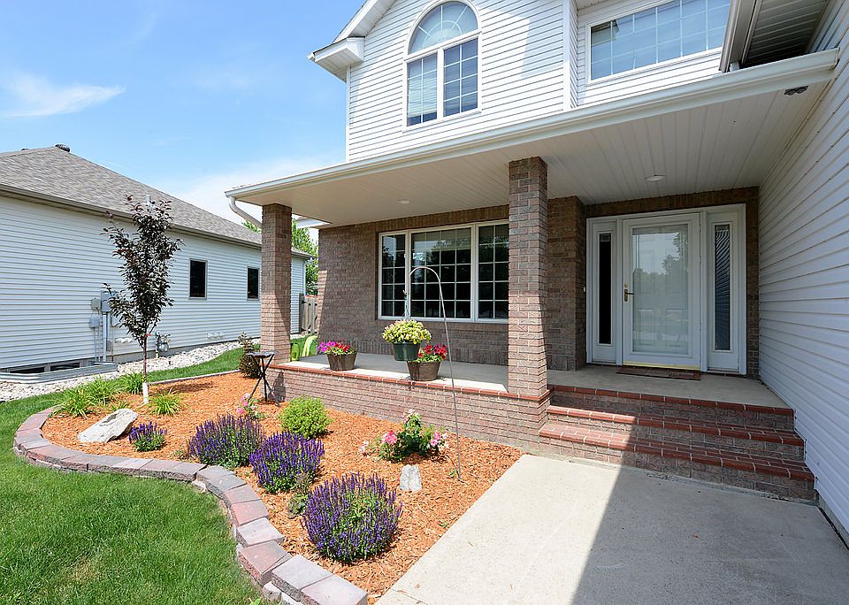 1858 Charleswood Estates Dr, West Fargo, ND 58078 Zillow