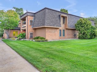 8745 Janeway Ct #J3, Munster, IN 46321