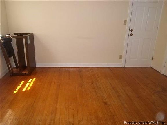 2nd image of 201 Cary St APT B