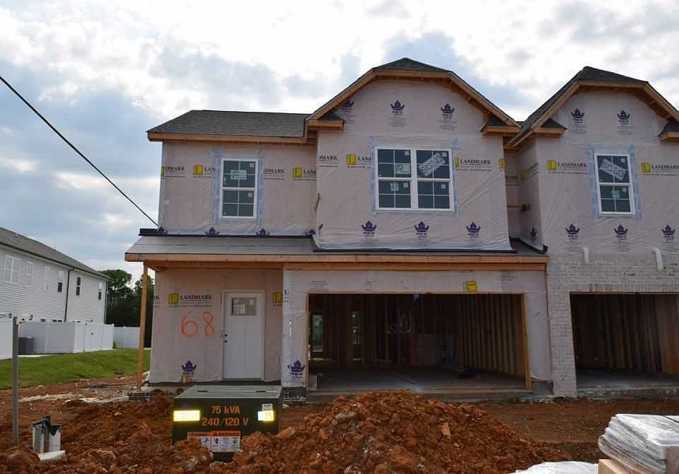 2nd image of 1730 Barbourville Ln