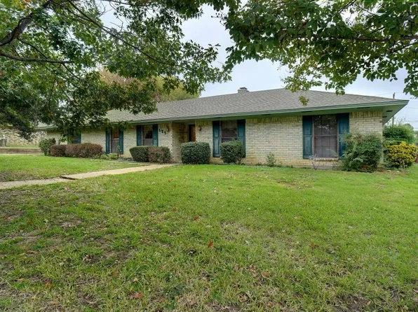 133 Villa Park Dr, Highland Village, TX 75077