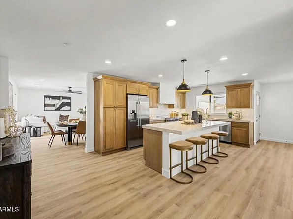4916 W GROVERS Avenue, Glendale, AZ 85308