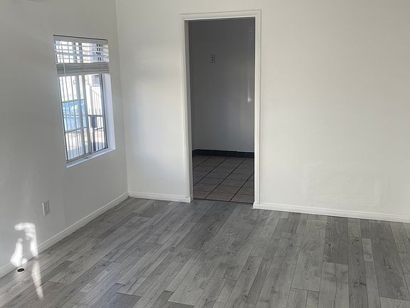 3rd image of 3917 Texas St