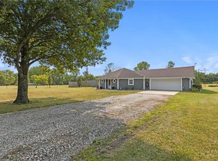 21206 SW Clover Hills Rd, Cleveland, MO 64734