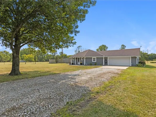 21206 S West Clover Hills Rd, Cleveland, MO 64734