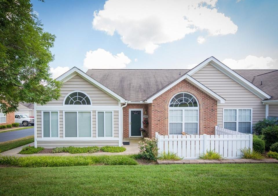 1st image of 210 Avonlea Pl #5C