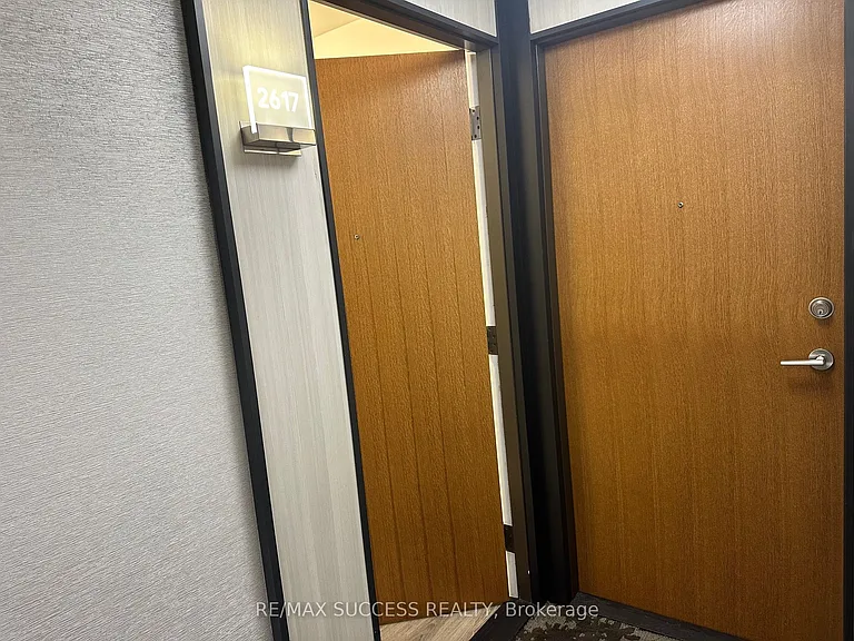 30 Shore Breeze Dr #2617 — Photo 4