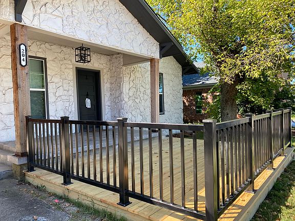 3rd image of 204 Wyatt St