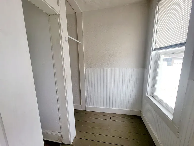 327 3rd Ave — Photo 25