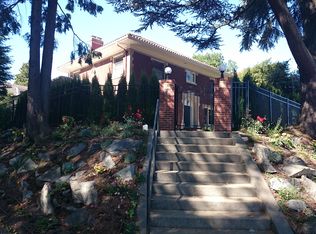 903 22nd Ave E, Seattle, WA 98112