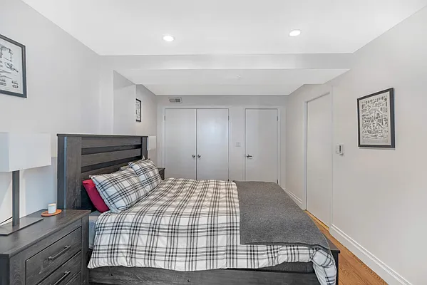 Sold by Compass | media 10