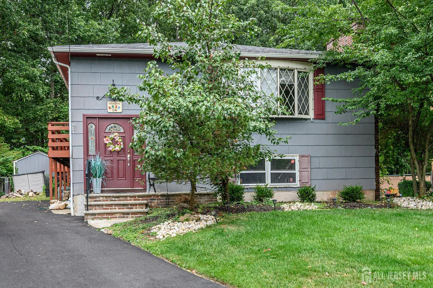 54 Montclair Ave photo 1