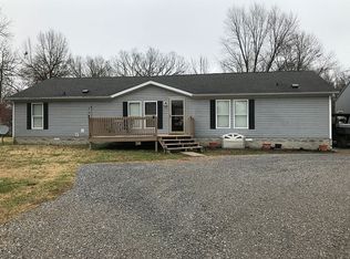 9826 S Macedonia Rd, Macedonia, IL 62860