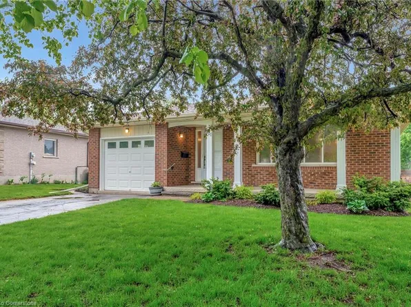 181 White Pine Cres, Waterloo, ON N2V 1B3