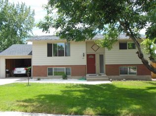 1124 E Webster Dr, Sandy, UT 84094