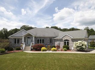 8005 Huguenard Rd, Fort Wayne, IN 46818