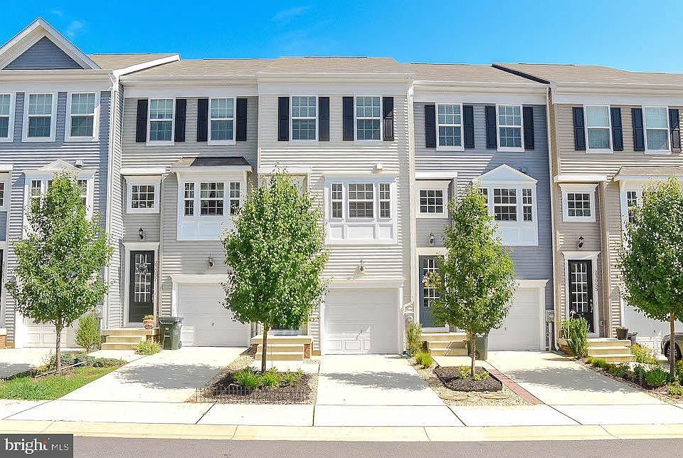 1st image of 23043 Mountain Laurel Ln