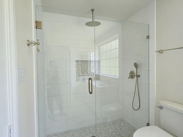 401 E Chestnut St — Photo 16