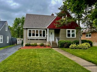 122 N Illinois Ave, Villa Park, IL