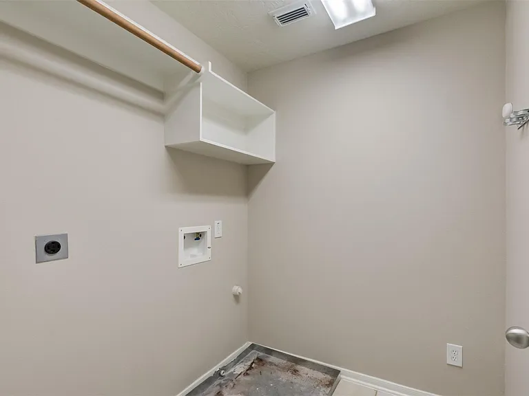 115 W Burberry Cir — Photo 22