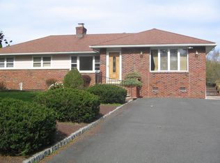 9 Lower Oak Grove Rd, Frenchtown, NJ 08825