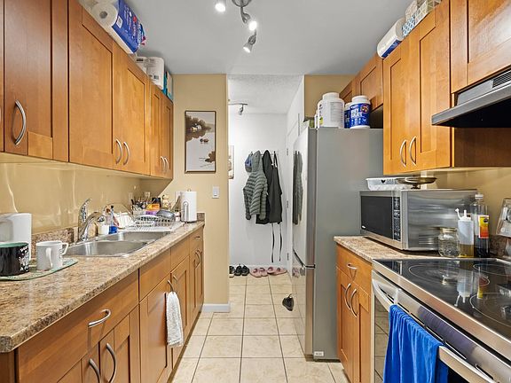 4th image of 3255 Glasgow Ave #215