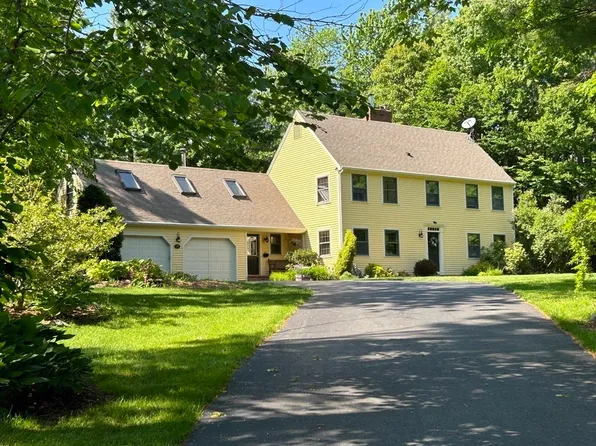 27 Hickory Dr, Princeton, MA 01541