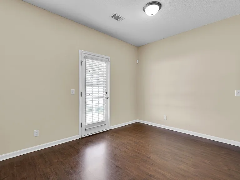 659 Red Oak Ln — Photo 21