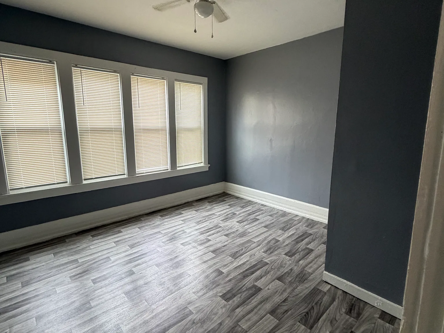 3 bed, $1,275 — Photo 1
