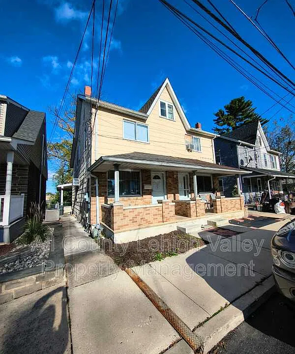 37 N Front St