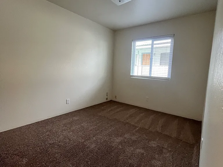 272 Spencer St #3 — Photo 4