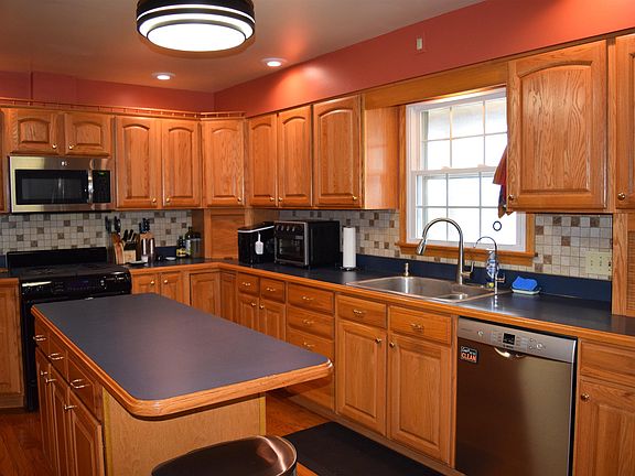 3rd image of 3965 N Caborn Rd