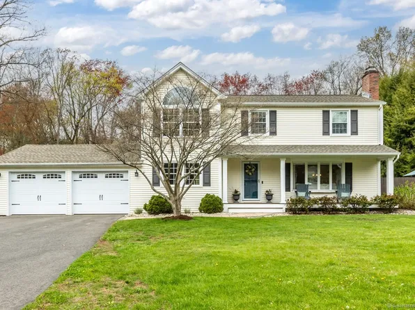 6 Gem Drive, Ellington, CT 06029