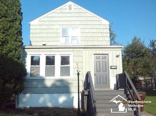 716 Smith St, Monroe, MI 48161